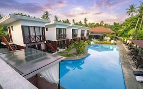 Bakawan Hideaway Resort & Restaurant